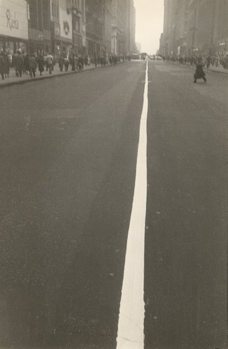 Robert Frank, Street Line, New York City, 1951